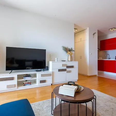 La Vista Apartment